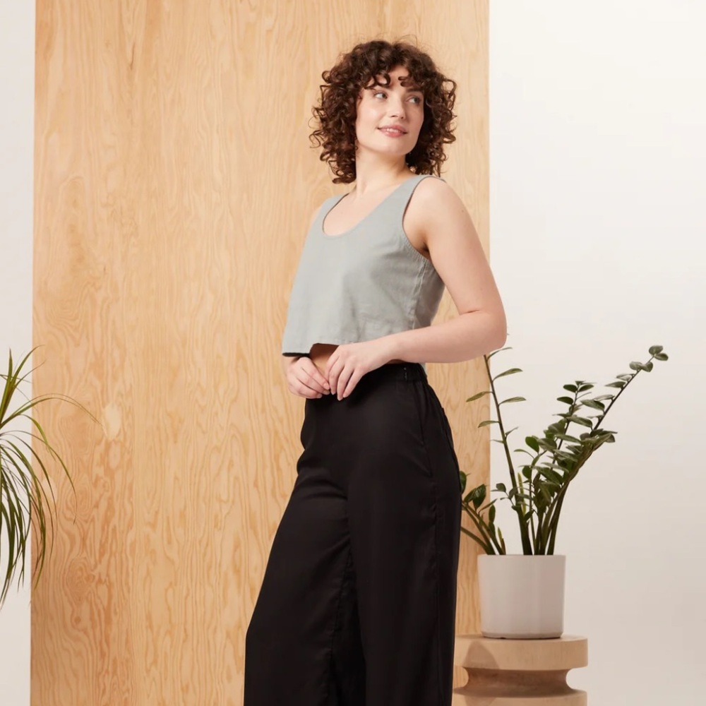 Cropped Lace Up Back Tank - Picture 2 of 6